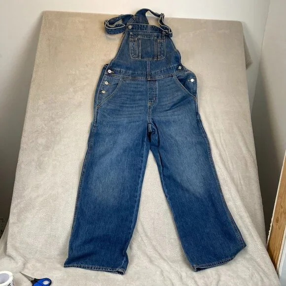 Old Navy Women's Overalls Size 8 Blue Denim Baggy Wide Leg - Picture 10 of 11
